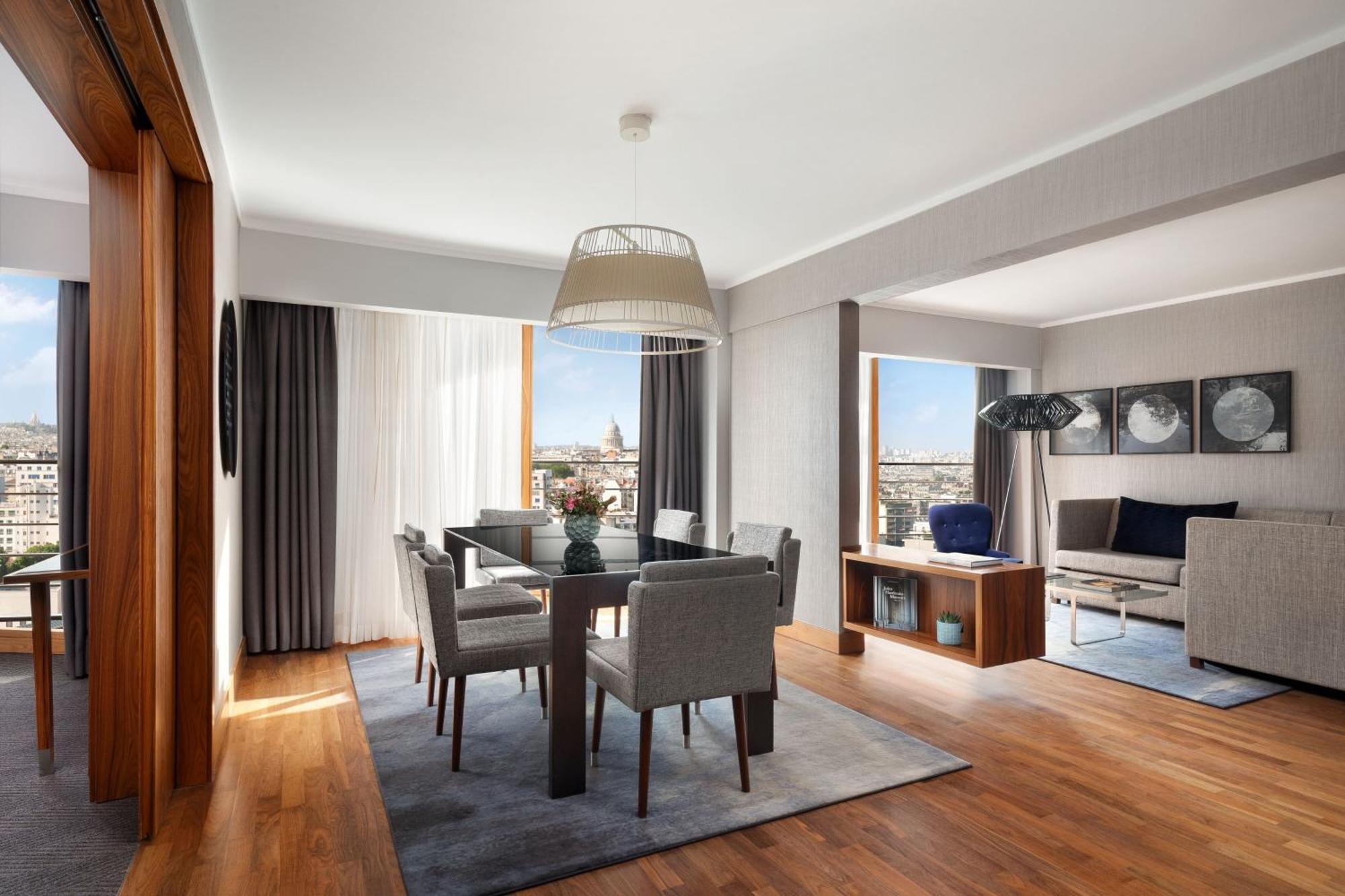 Hotel Marriott Rive Gauche & Conference Center 4*