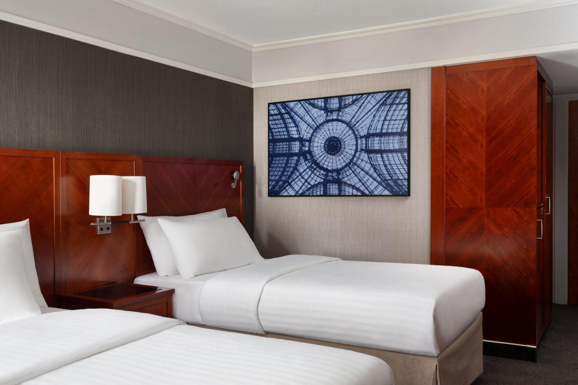 Marriott Rive Gauche & Conference Center Hotel
