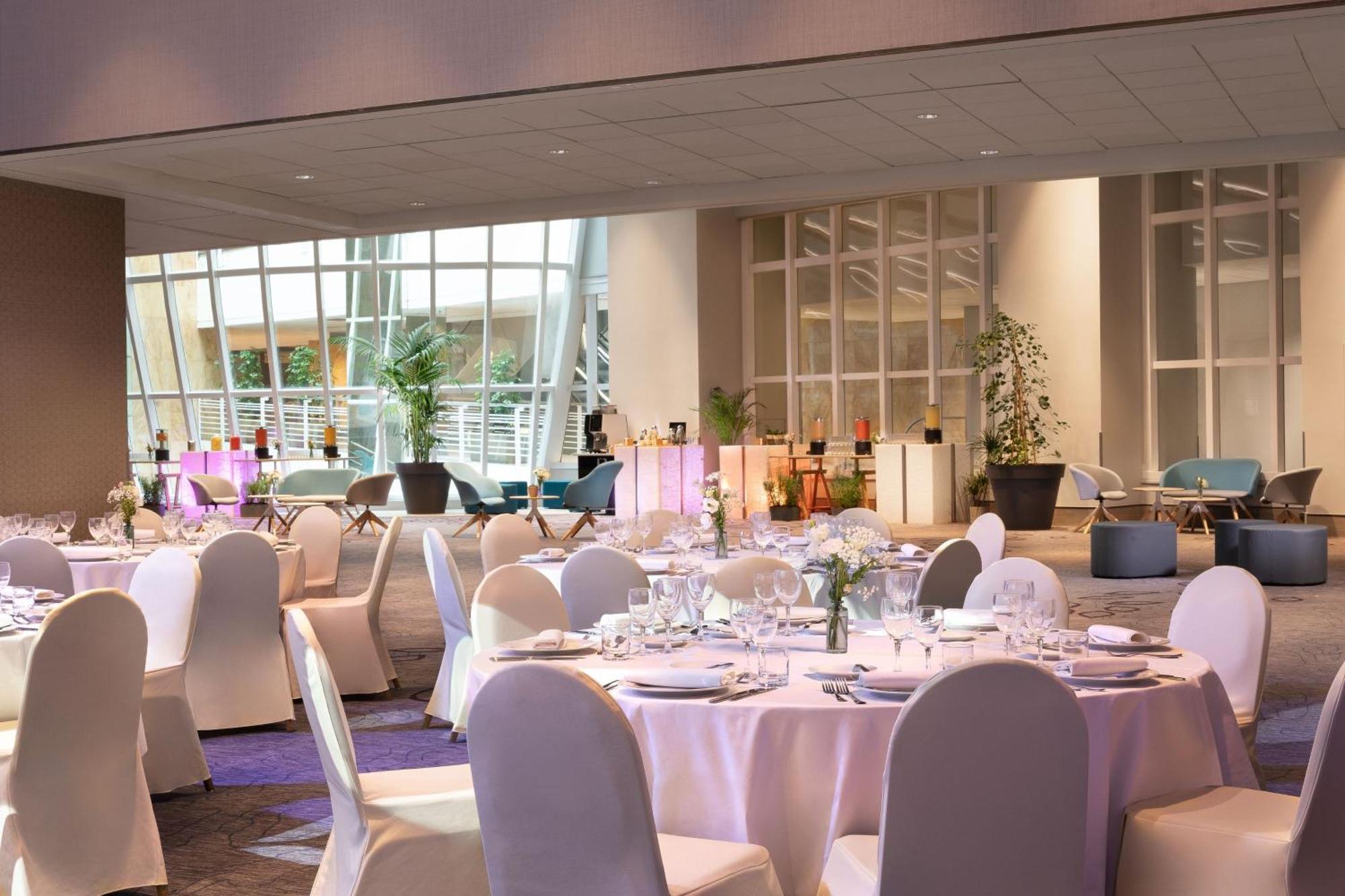 Hotel Marriott Rive Gauche & Conference Center 4*