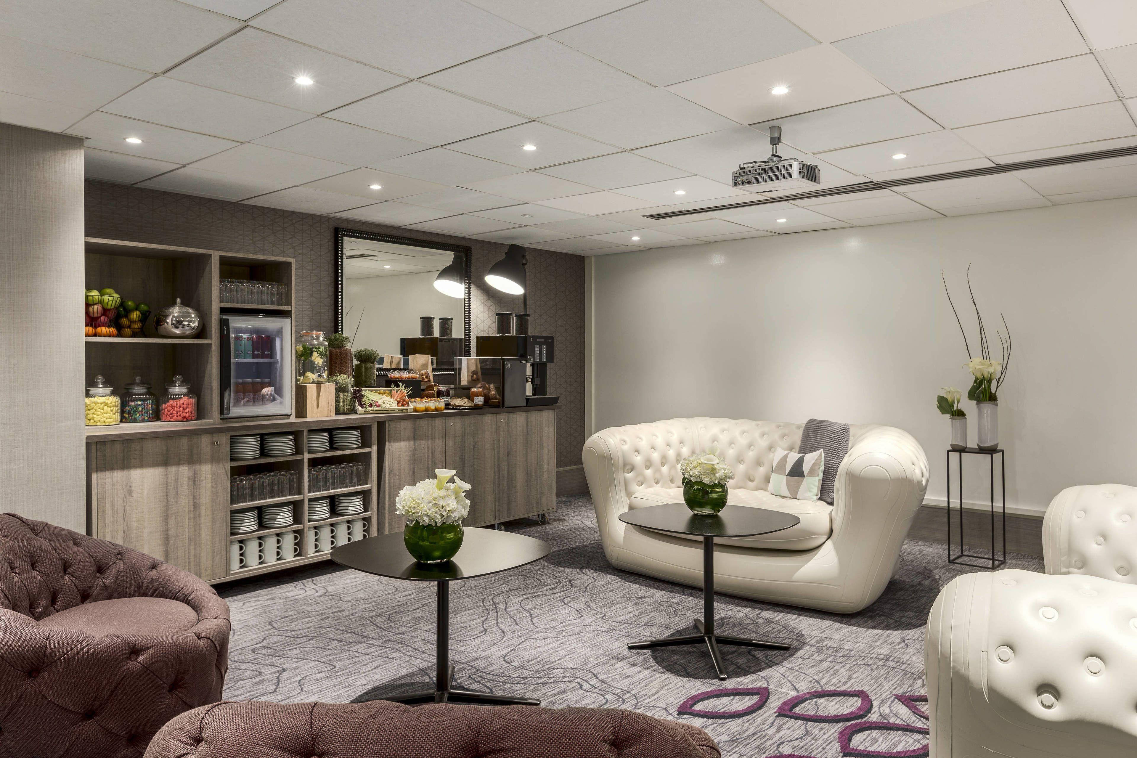 Marriott Rive Gauche & Conference Center 4*