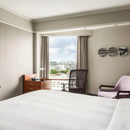 Marriott Rive Gauche & Conference Center 4* Parigi