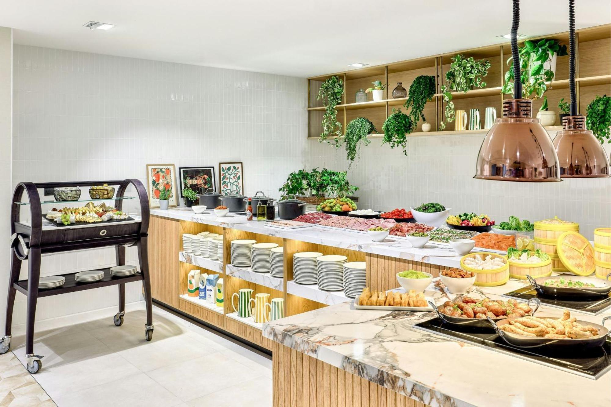 Marriott Rive Gauche & Conference Center Hotel